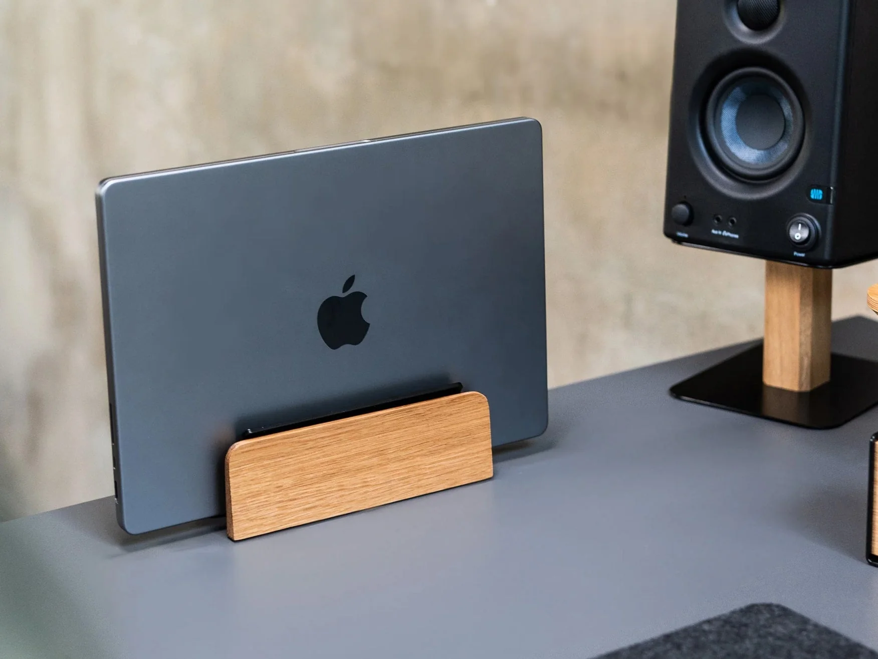 Laptop Dock - Image 8